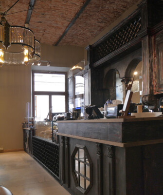 Unikatowy design detali wykończenia kawiarni Green Caffè Nero w Krakowie