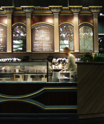 Kreatywne studio architektury – lada barowa kawiarni Green Caffè Nero przy ul. Żaryna