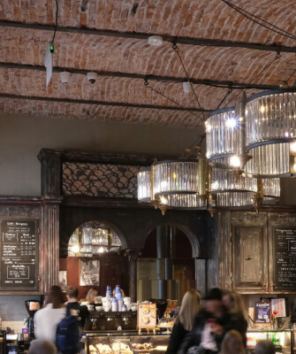 Projektujemy kawiarnie, restauracje – architektura i wnętrza Green Caffè Nero przy Brackiej w Krakowie